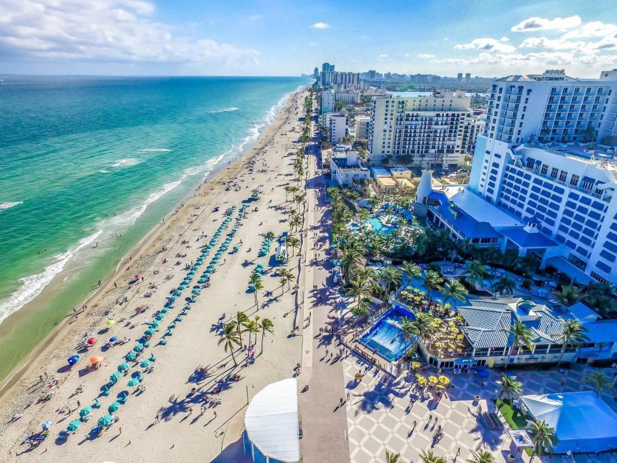 Stylish 1BR Walk to the Beach 1 - B&B