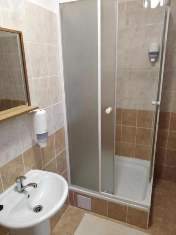 Habitación Familiar con baño privado exterior