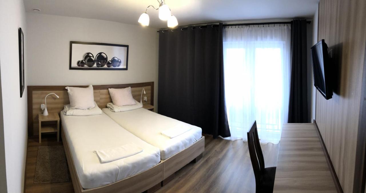 B&B Legionowo - Hotel Restauracja Prezydencka - Bed and Breakfast Legionowo