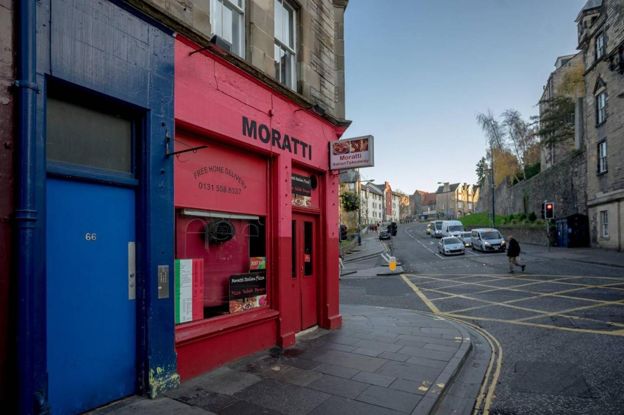 JOIVY Unique&Artsy Royal Mile Apt - Relive Music History - B&B Edimburgo