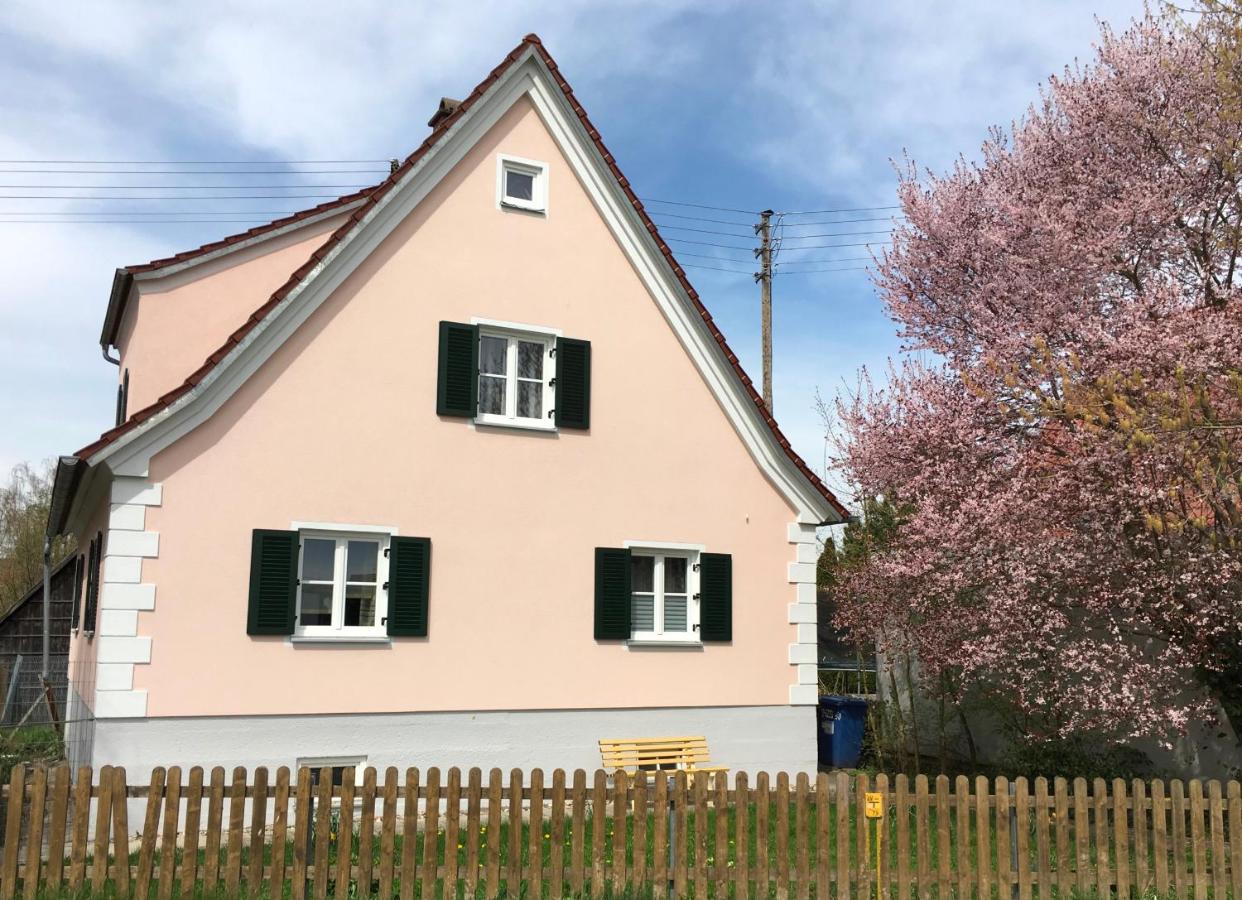 B&B Donauwörth - Ferienwohnung Kröner - Bed and Breakfast Donauwörth