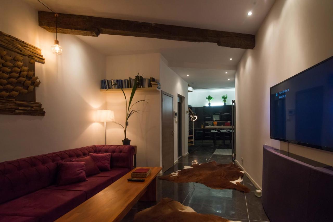 B&B Antwerpen - full 4 floors house at the center - Bed and Breakfast Antwerpen