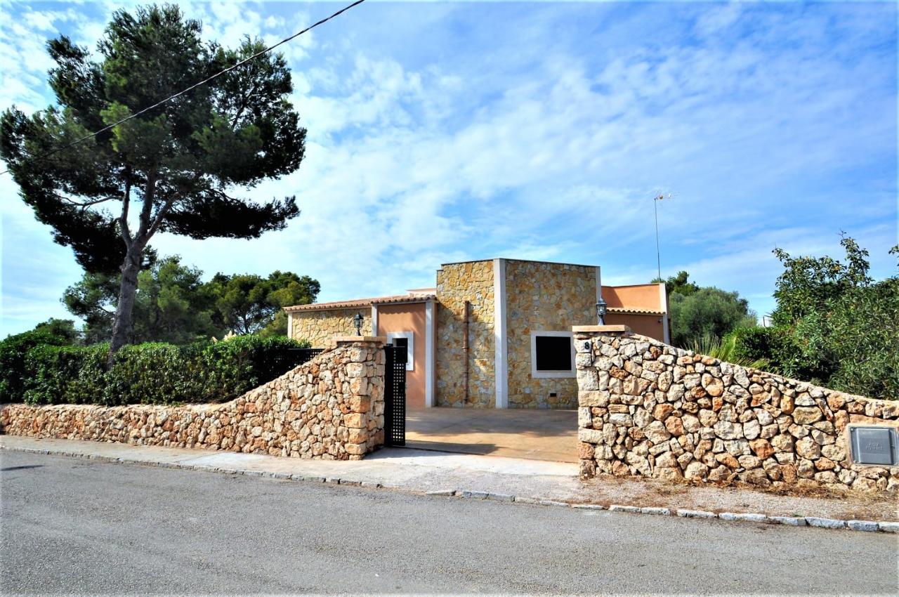 VILLA MONICA en Cala Pi ideal para familias- Mallorca - Bed and Breakfast
