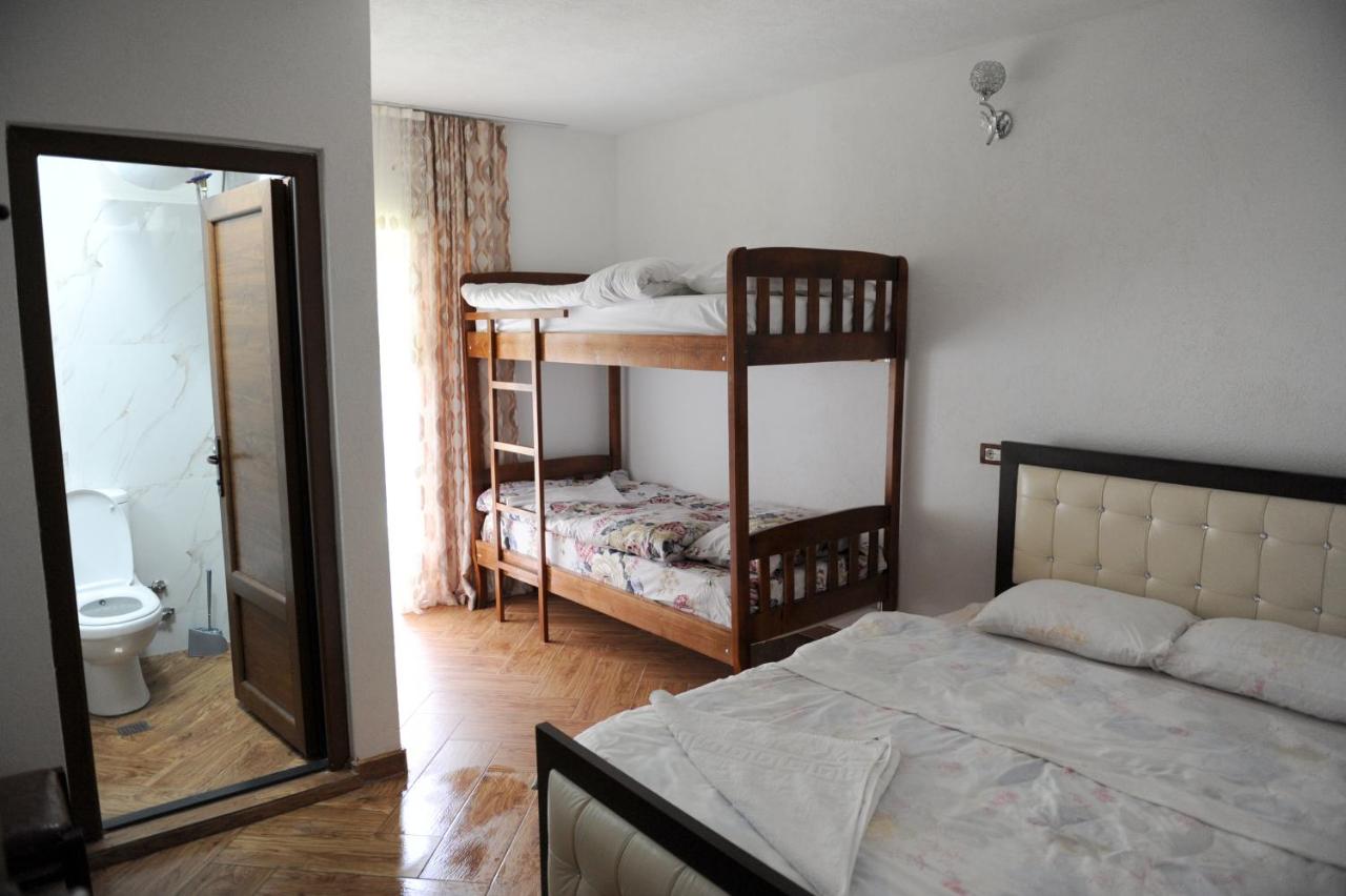 Vierbettzimmer mit Bergblick