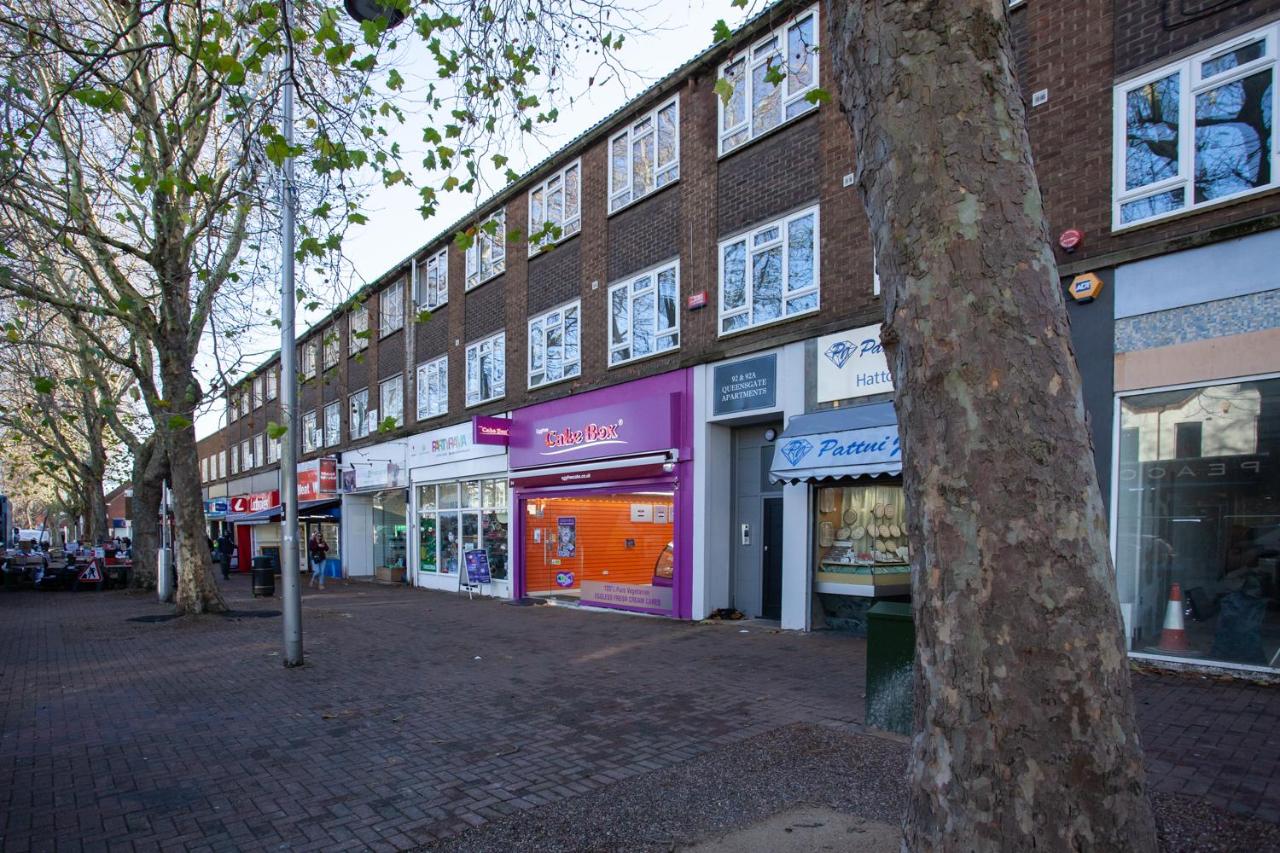 Treetops Apartment - B&B Milton Keynes