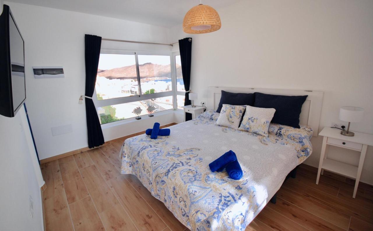 Apartment with Exterior Jacuzzi, Terrace and Sea View