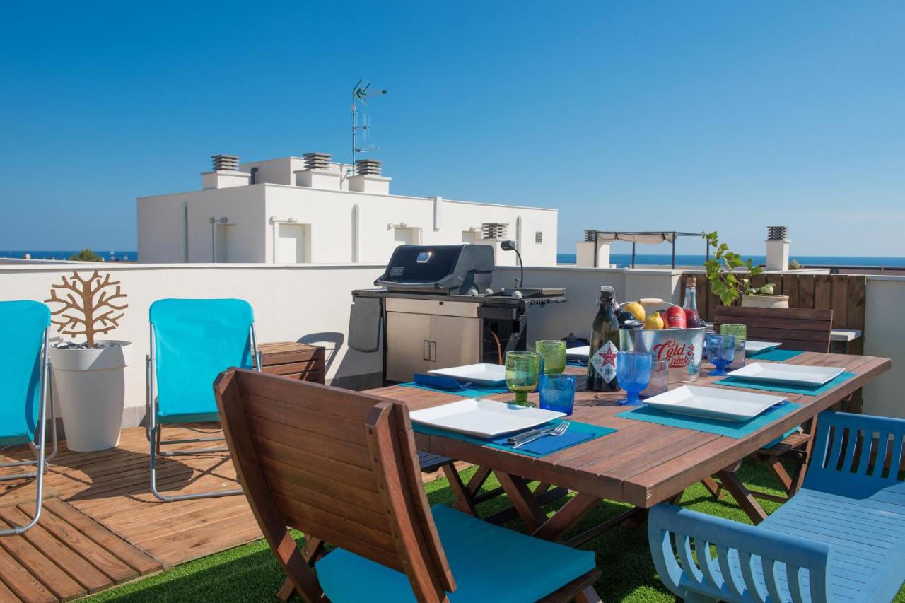 NEW APARTMENT WITH BIG TERRACE 10 Min WALK TO BEACH SUPERMARKETS - B&B Calafell