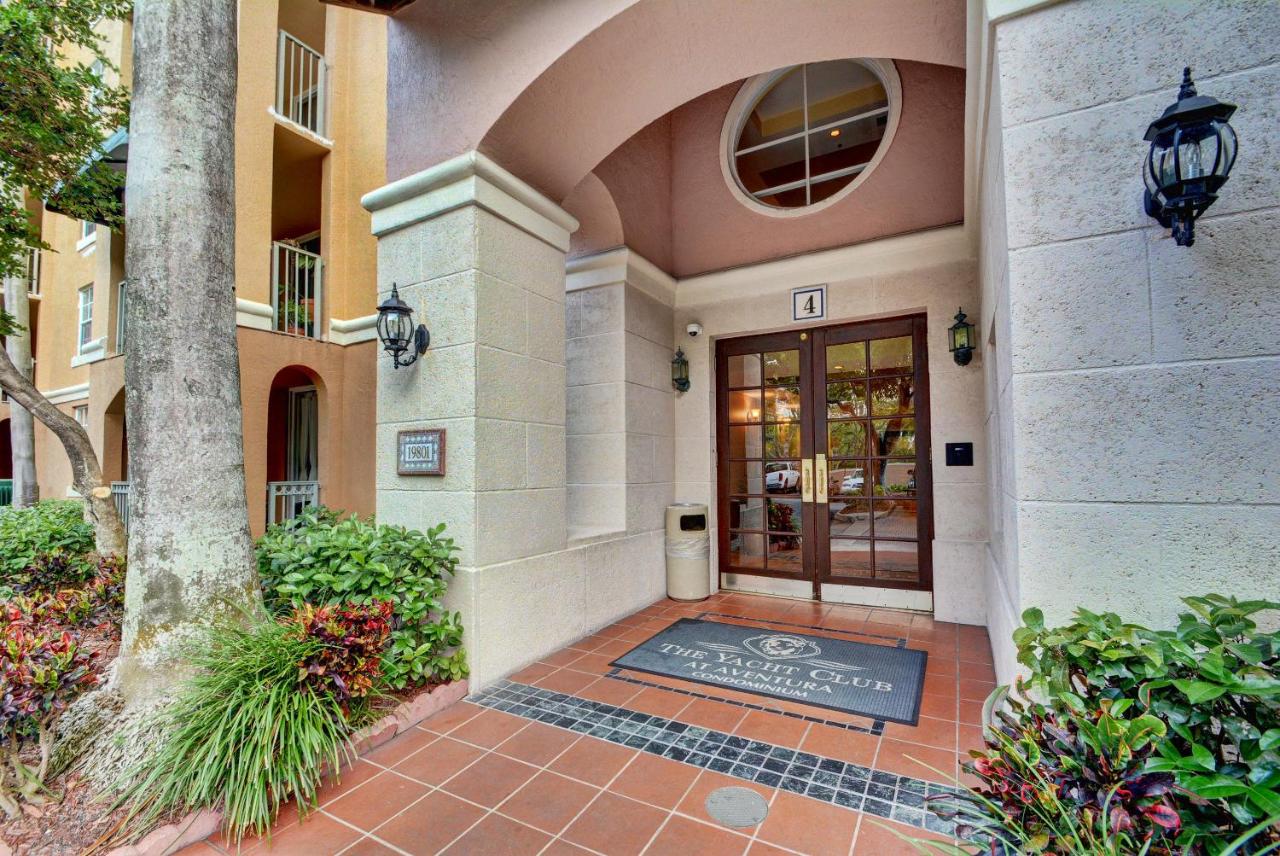 Renovated 2/2 Unit at Yacht Club/Aventura - B&B