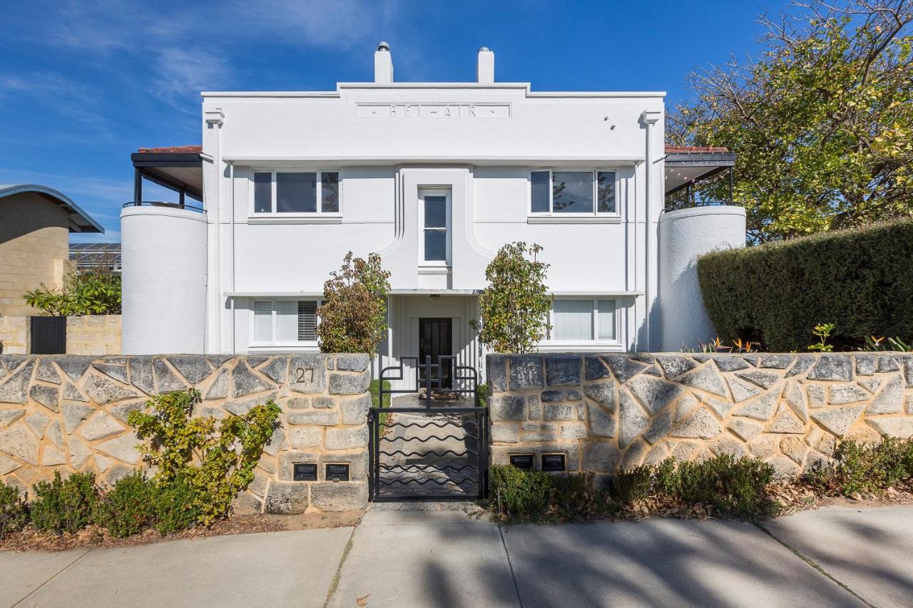 Cottesloe Beach Deluxe Apartment - Executive Escapes - B&B