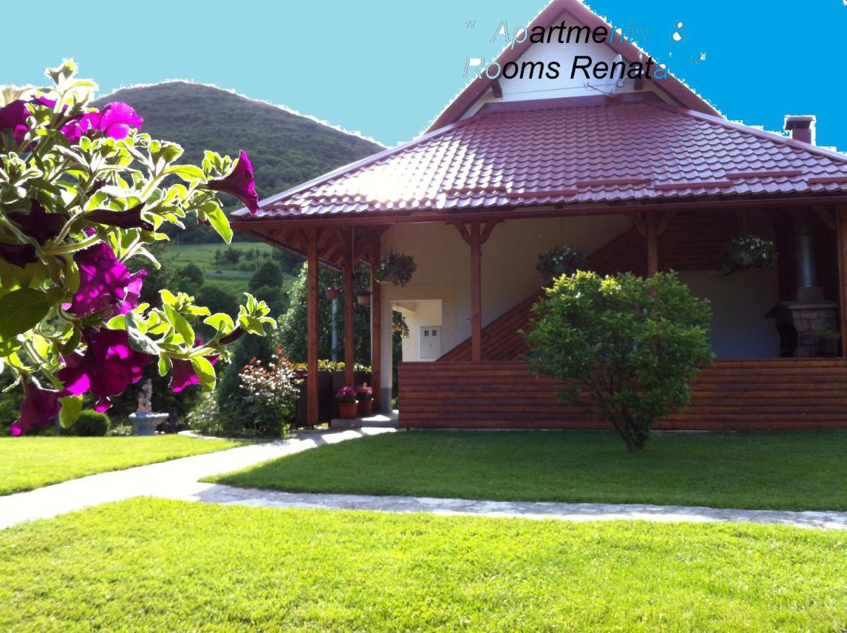 Apartments Renata - Bed and Breakfast Smoljanac