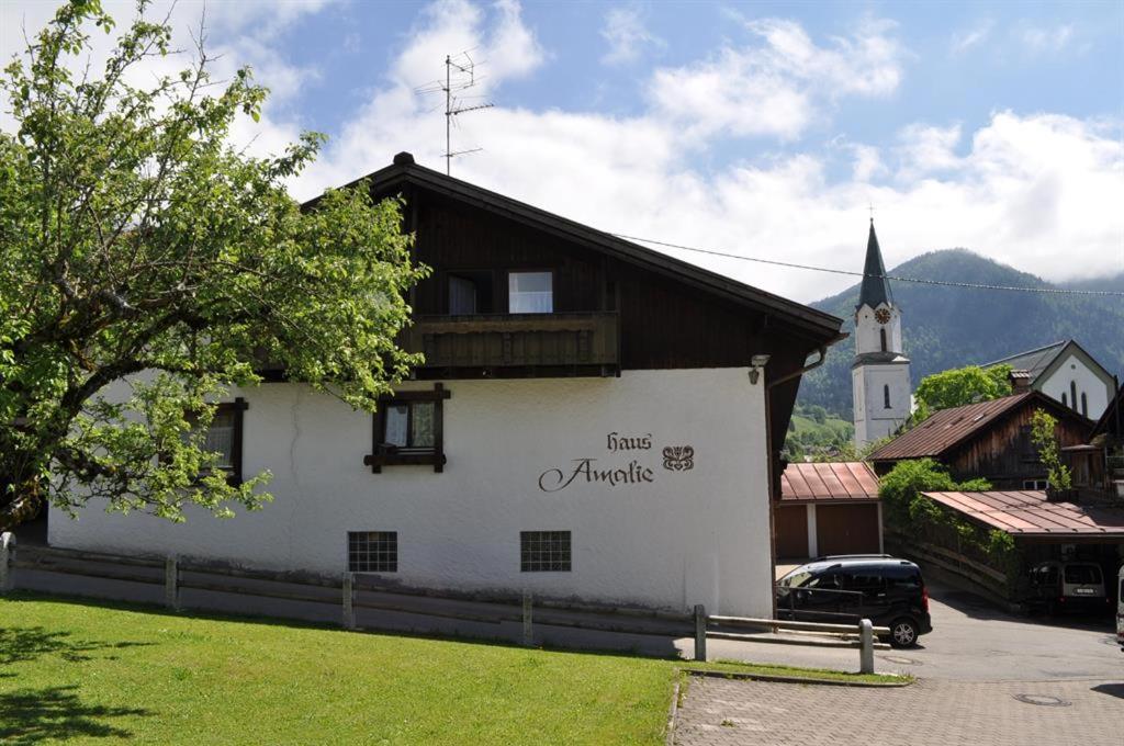 Haus Amalie - B&B