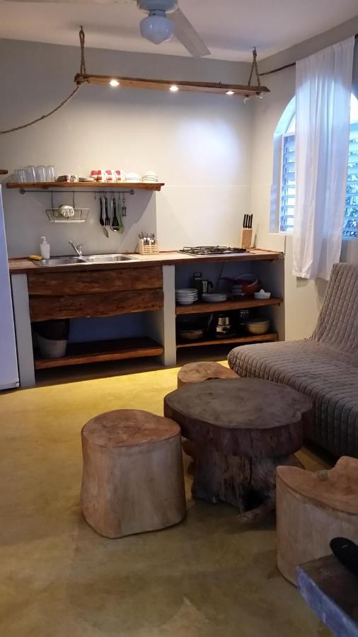 Apartamento con terraza y ventilador