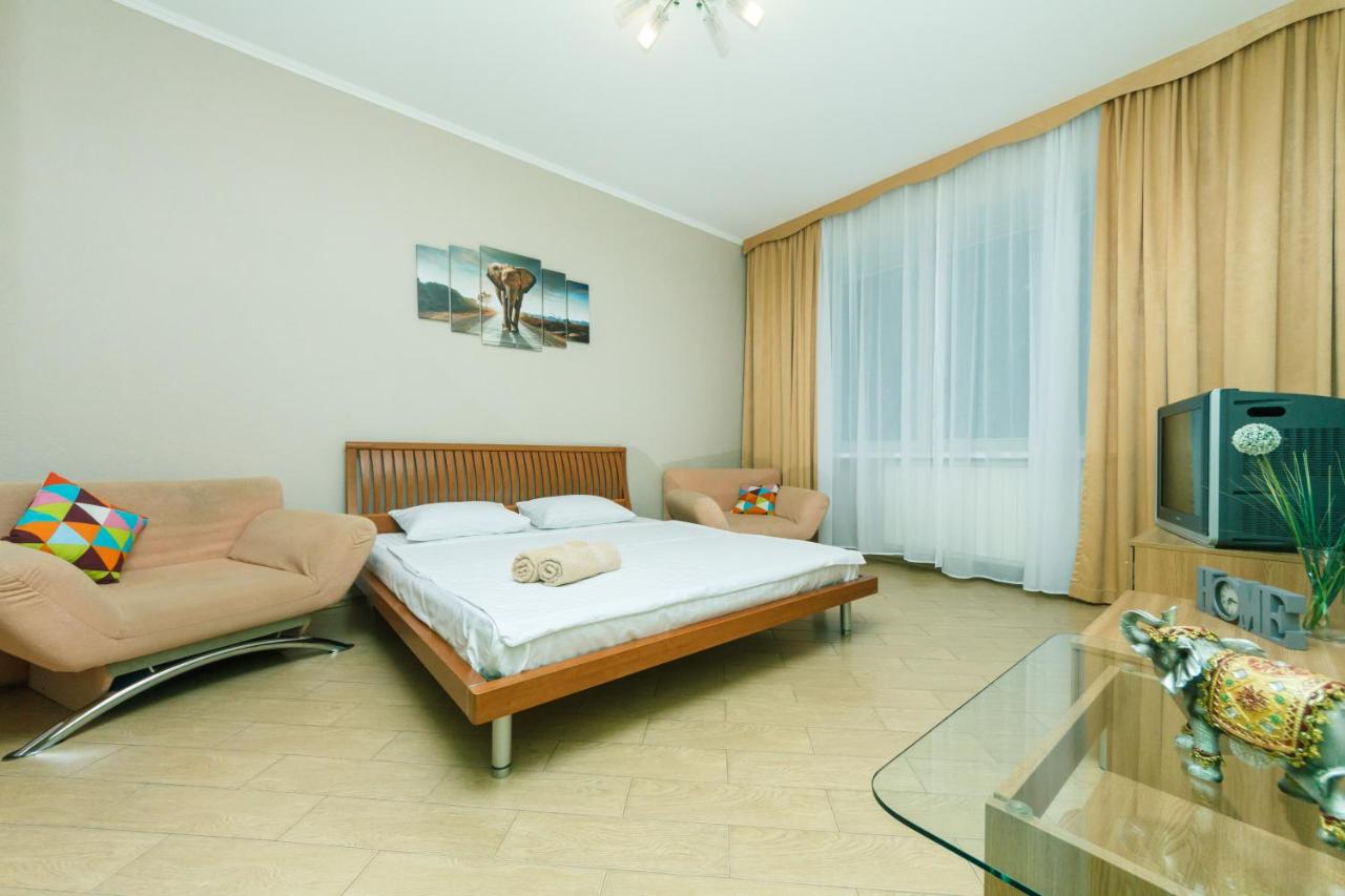 B&B Kiev - Apartment near metro Minska - Bed and Breakfast Kiev