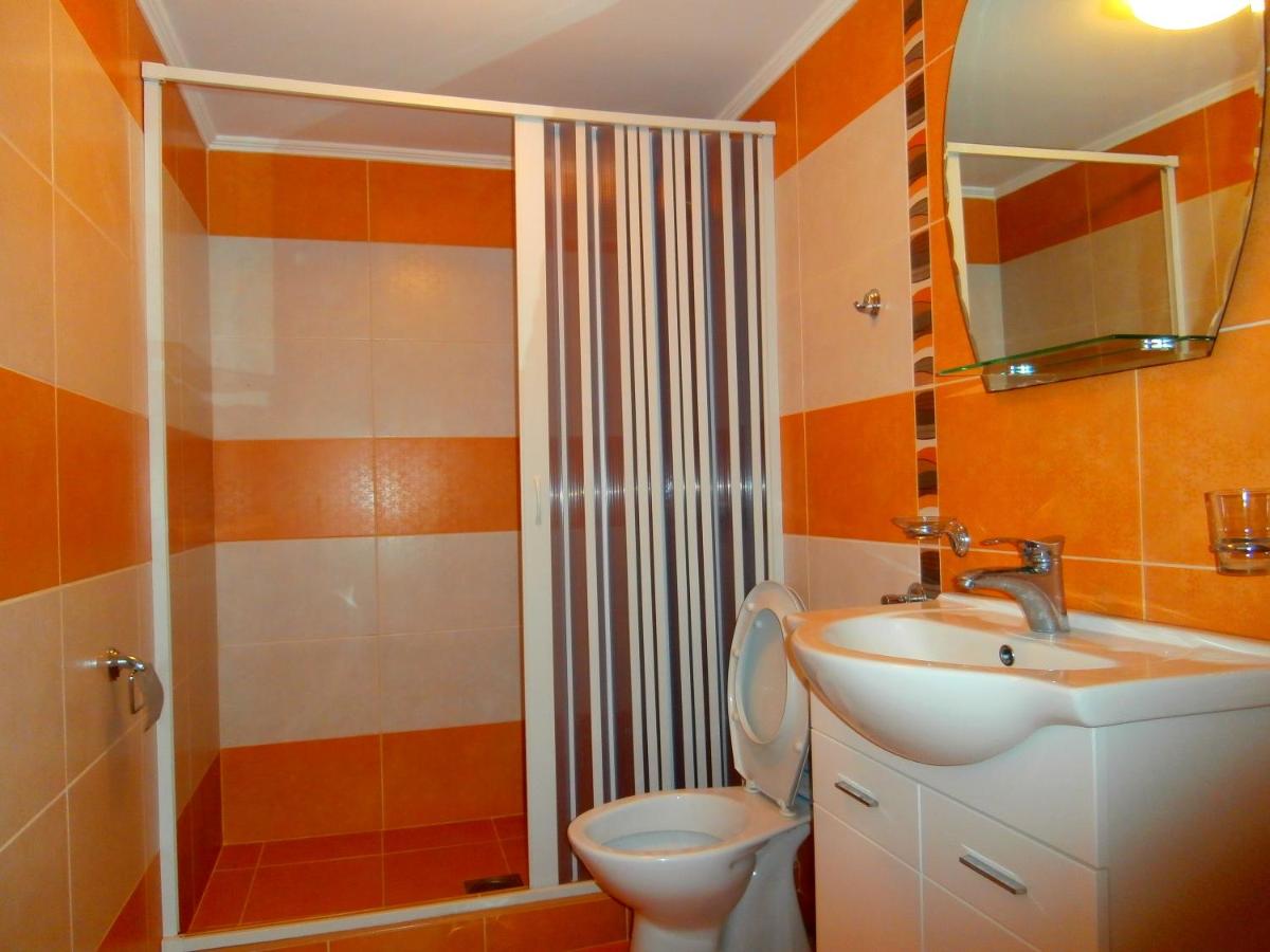 Comfort One-Bedroom Apartment with Sea View 