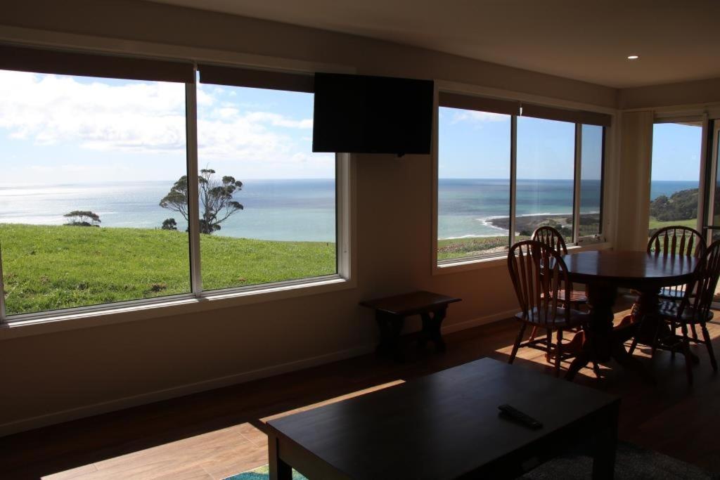 Penguin Seaside Farm - Bed and Breakfast