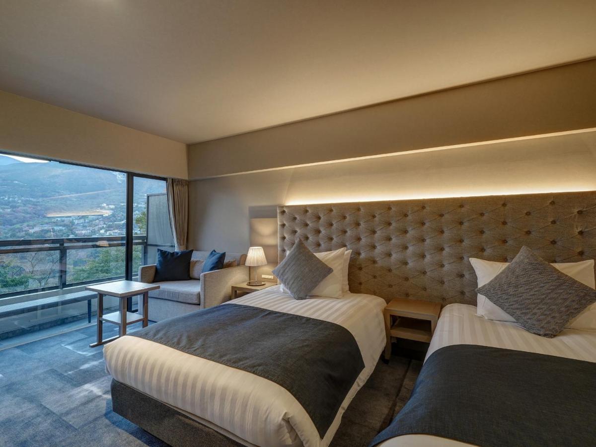 Standard Twin Room with Sofa - Non-Smoking