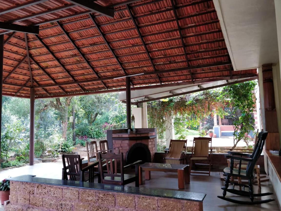 Kabbe Holidays - B&B Madikeri