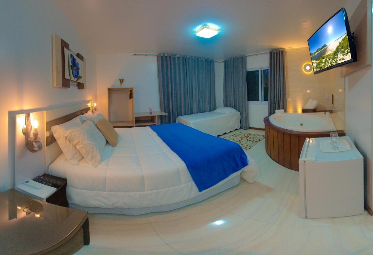 Deluxe Doppel-/Zweibettzimmer mit Whirlpool
