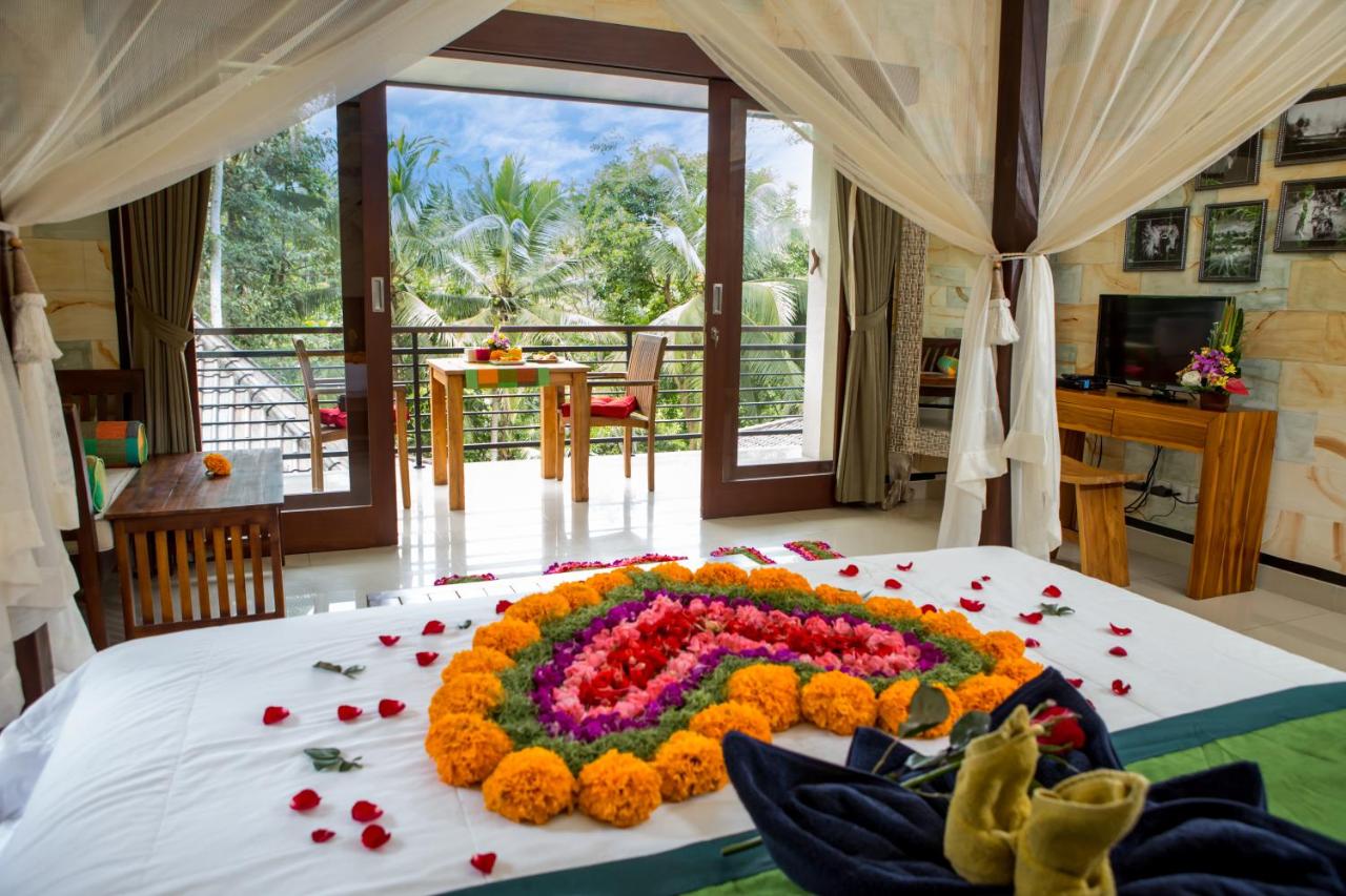 Deluxe Suite with Jungle View