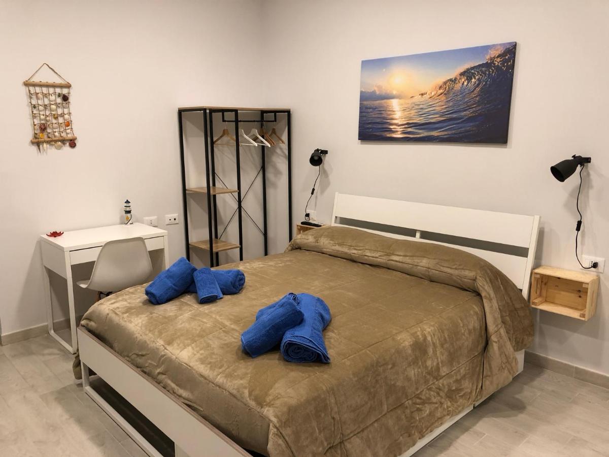 Camera Matrimoniale con Letto Supplementare