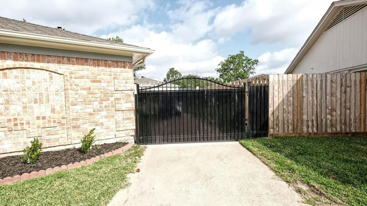 NRG, Medical Center, Galleria, Energy Corridor, MD Anderson - 15206 - B&B
