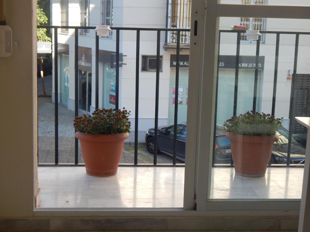 Apartamento wifi plaza del caballo - Chambres d’hôtes