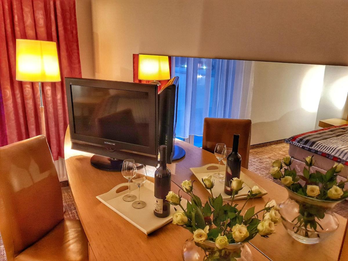 Camera Doppia con Letti Singoli con Bagno