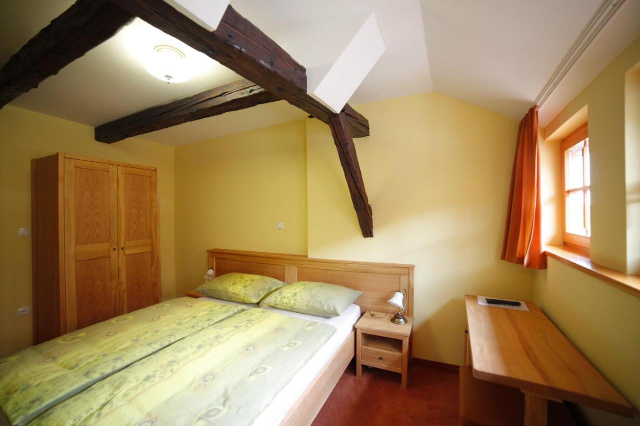 Standard Doppelzimmer mit Flussblick