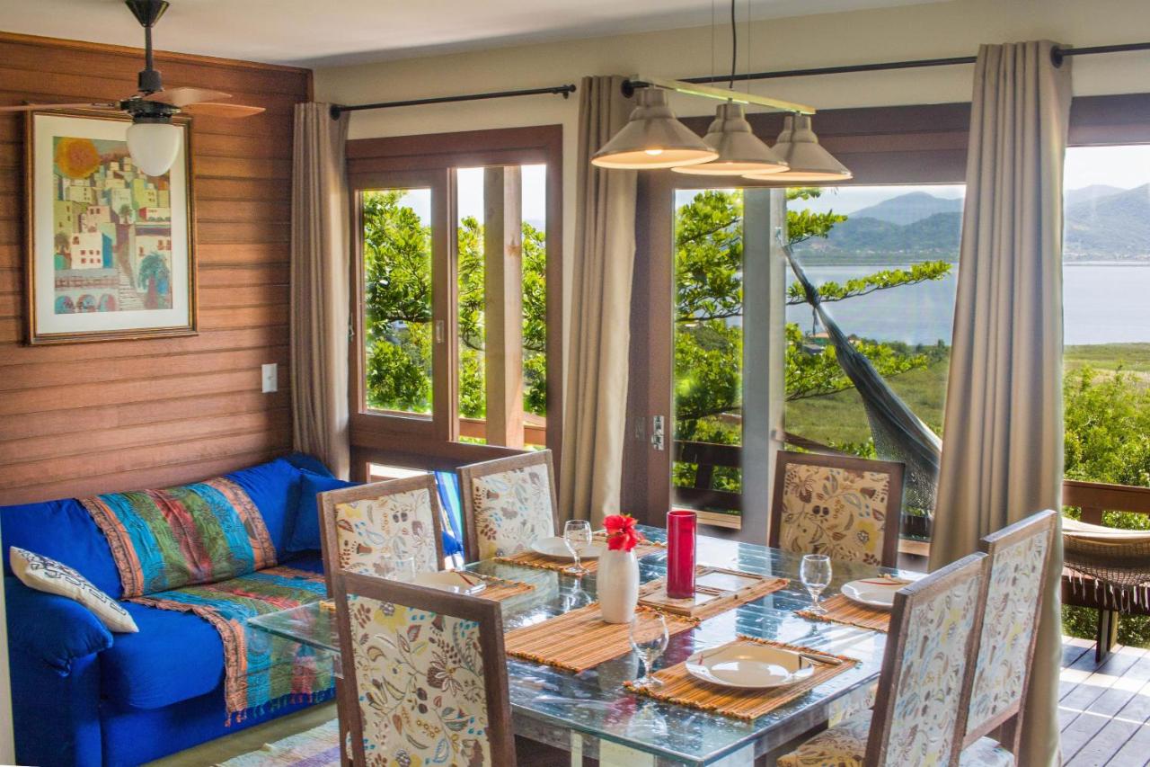 Casa com piscina e incrível vista para lagoa - B&B