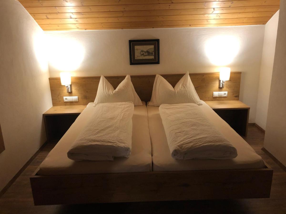 Vierbettzimmer mit Bad