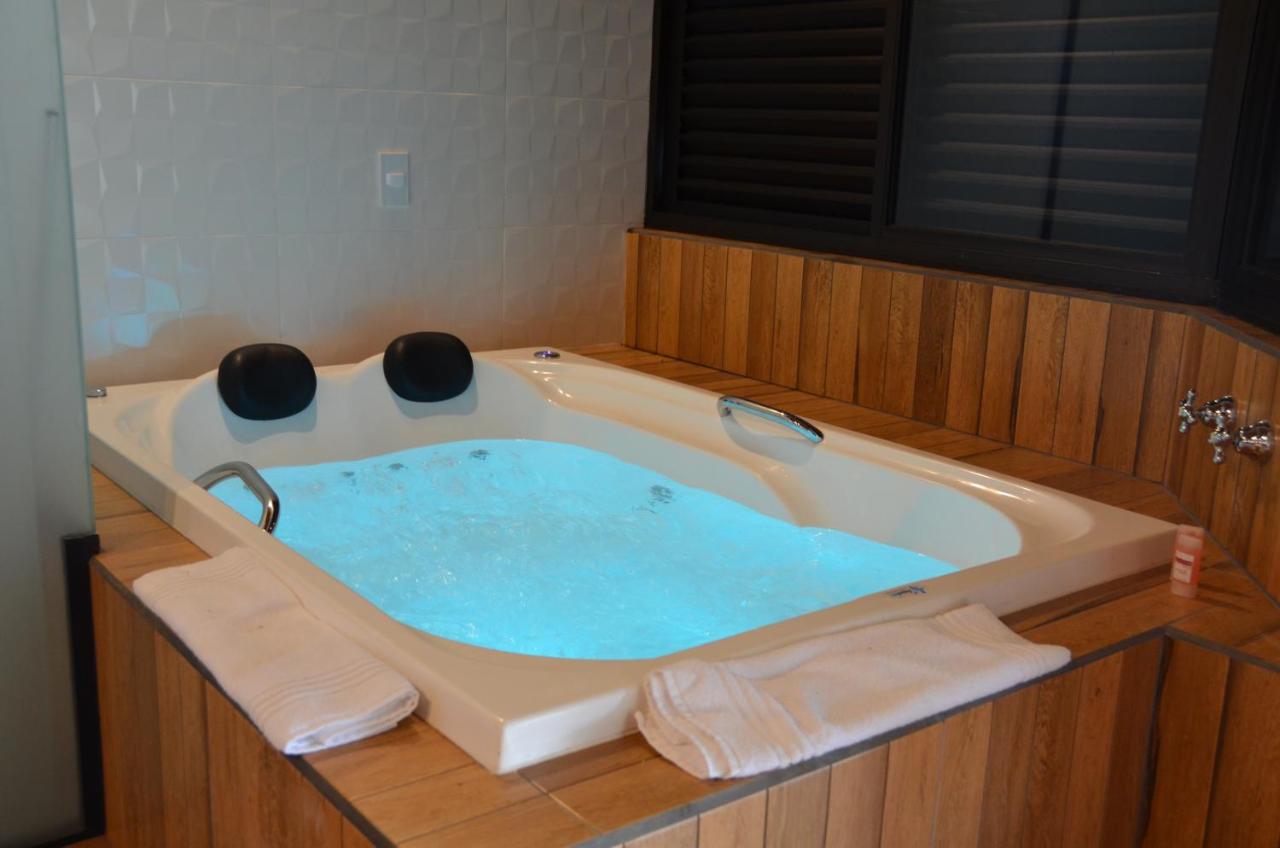 Deluxe Suite with Spa Bath