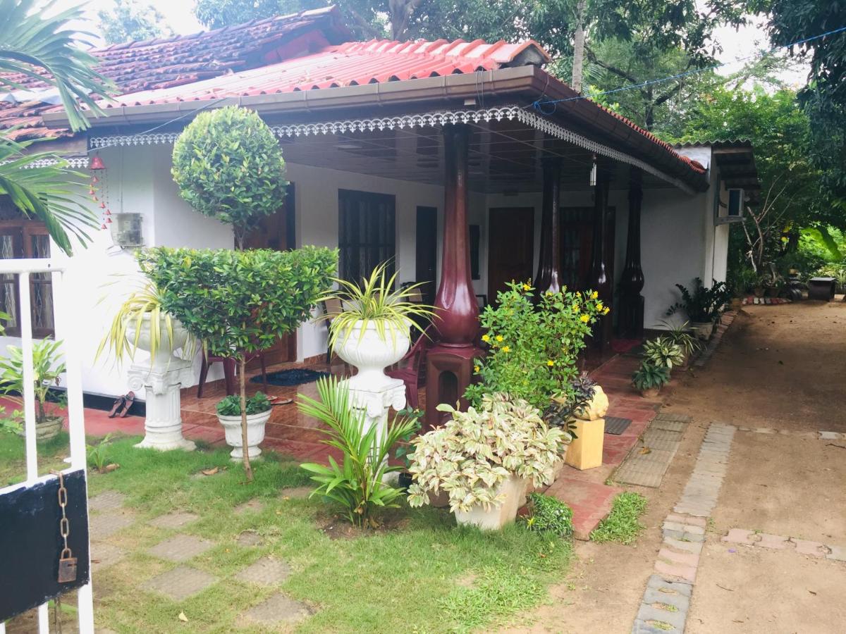 B&B Polonnaruwa - Malee Homestay - Bed and Breakfast Polonnaruwa