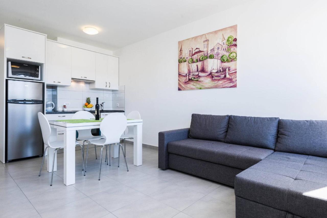 Stylish Centre Apartments - Bed and Breakfast Zadar