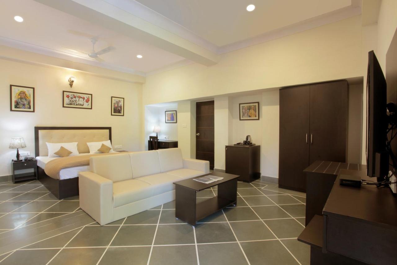 Deluxe King Room