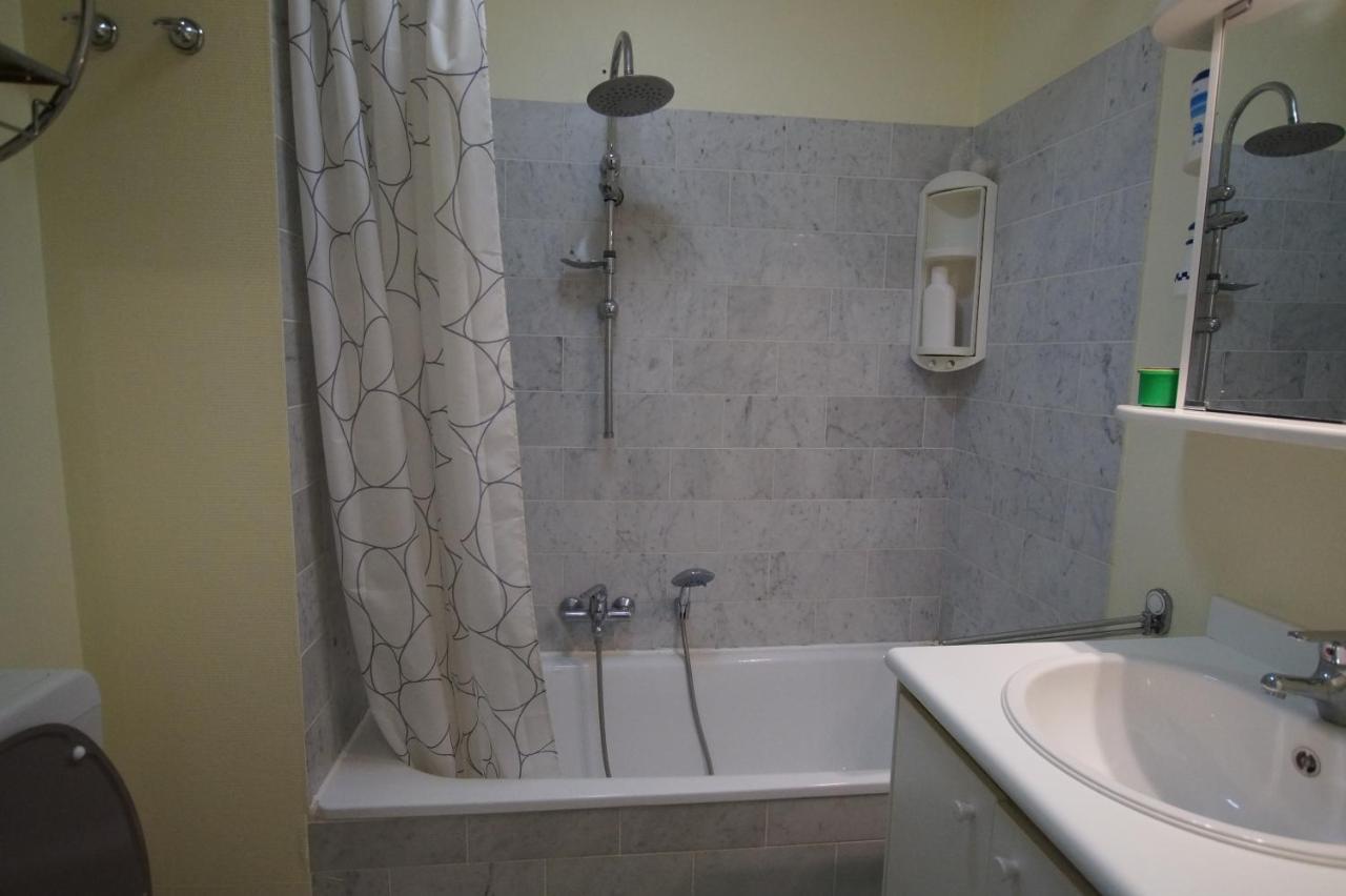 Appartamento con 2 Camere da Letto e Balcone