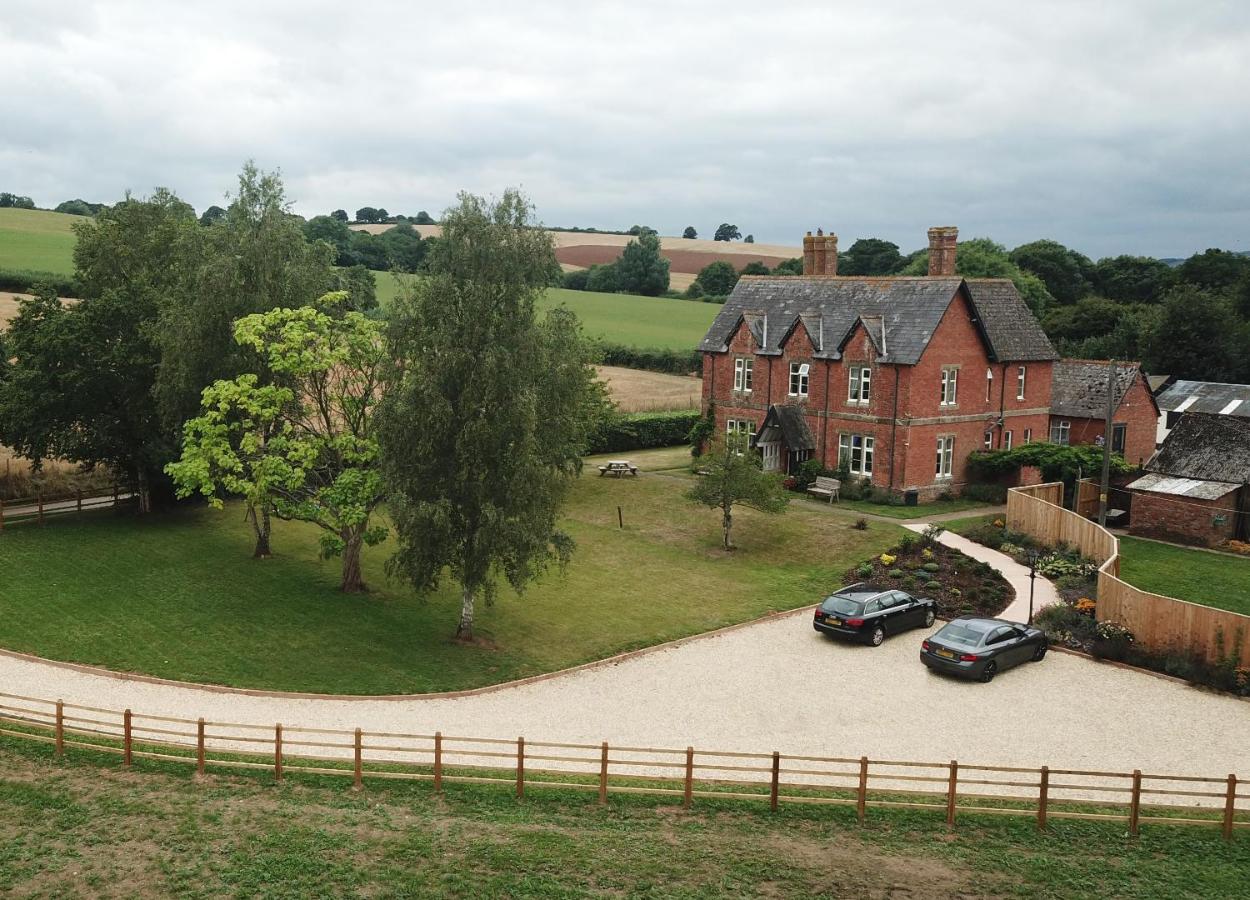 B&B Cullompton - Newcourt Barton - Bed and Breakfast Cullompton