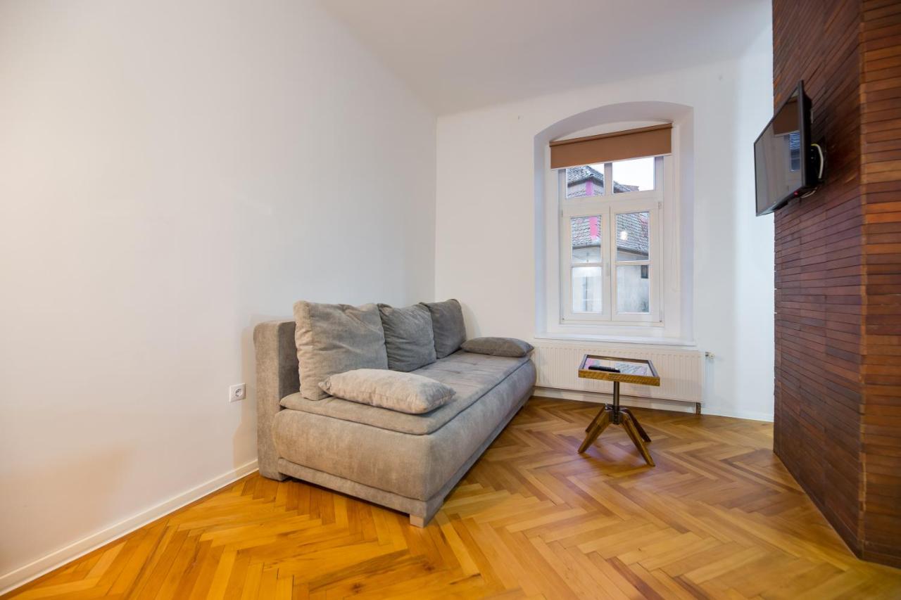 Studio mit Schlafsofa