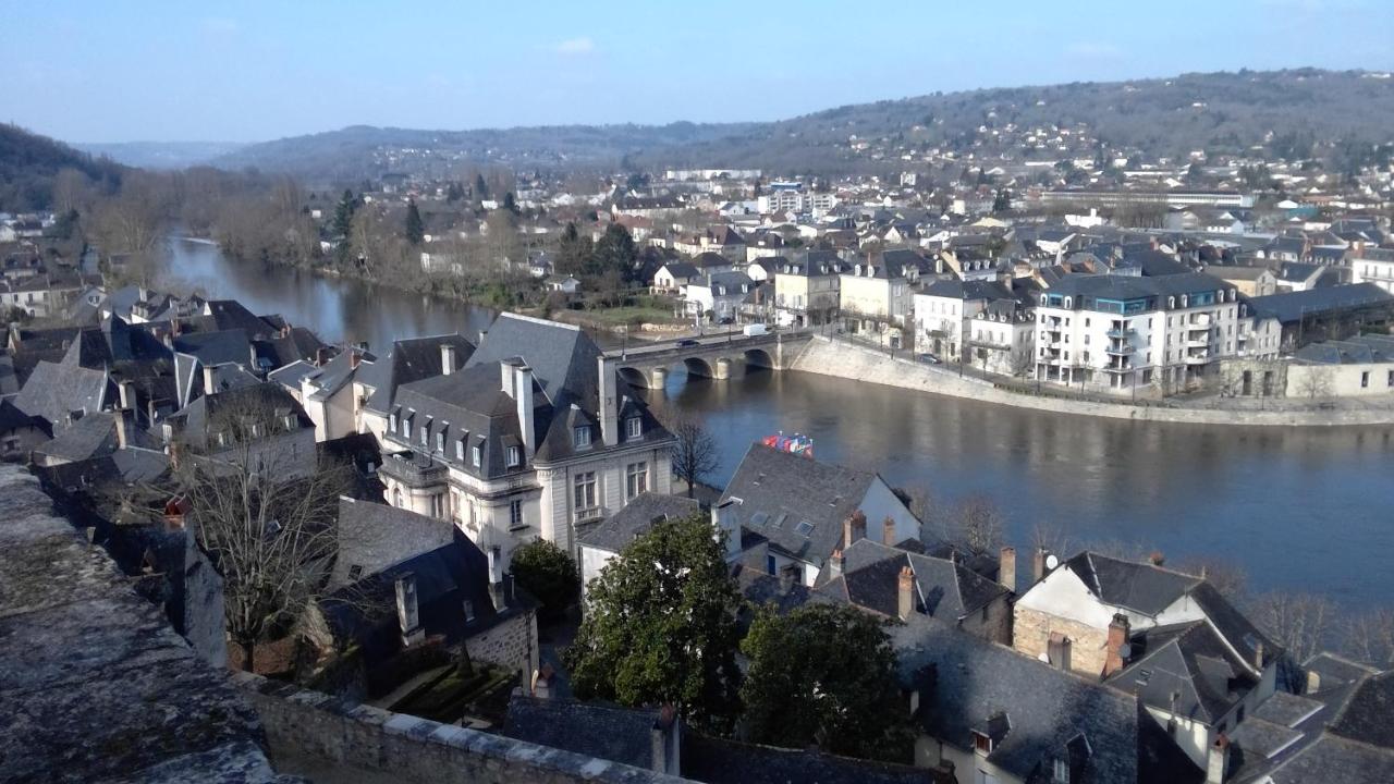 Au calme sur les hauteurs de Terrasson - Chambres d’hôtes Terrasson-Lavilledieu