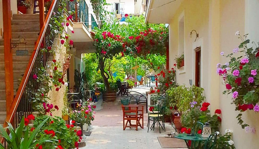 Villa Manolis - B&B Tolón