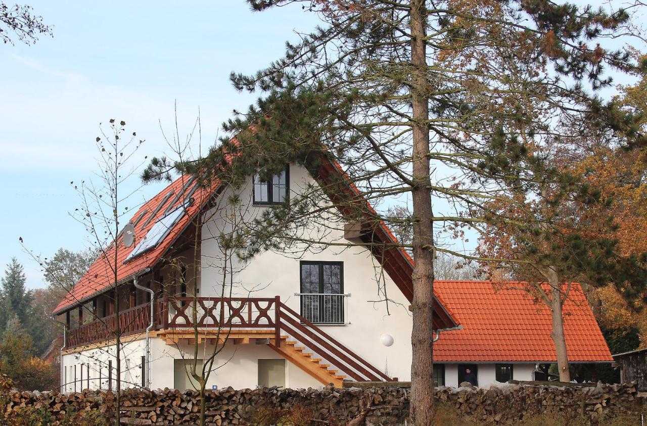 B&B Burg - Ferienwohnungen Zum Baumhaus - Bed and Breakfast Burg