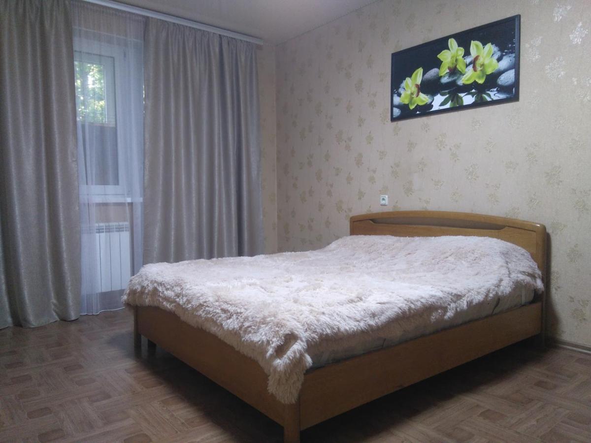 B&B Kharkiv - Просторная 1комнатня квартира напротив ТРЦ Дафи Ашан рядом ресторан Альтбир - Bed and Breakfast Kharkiv