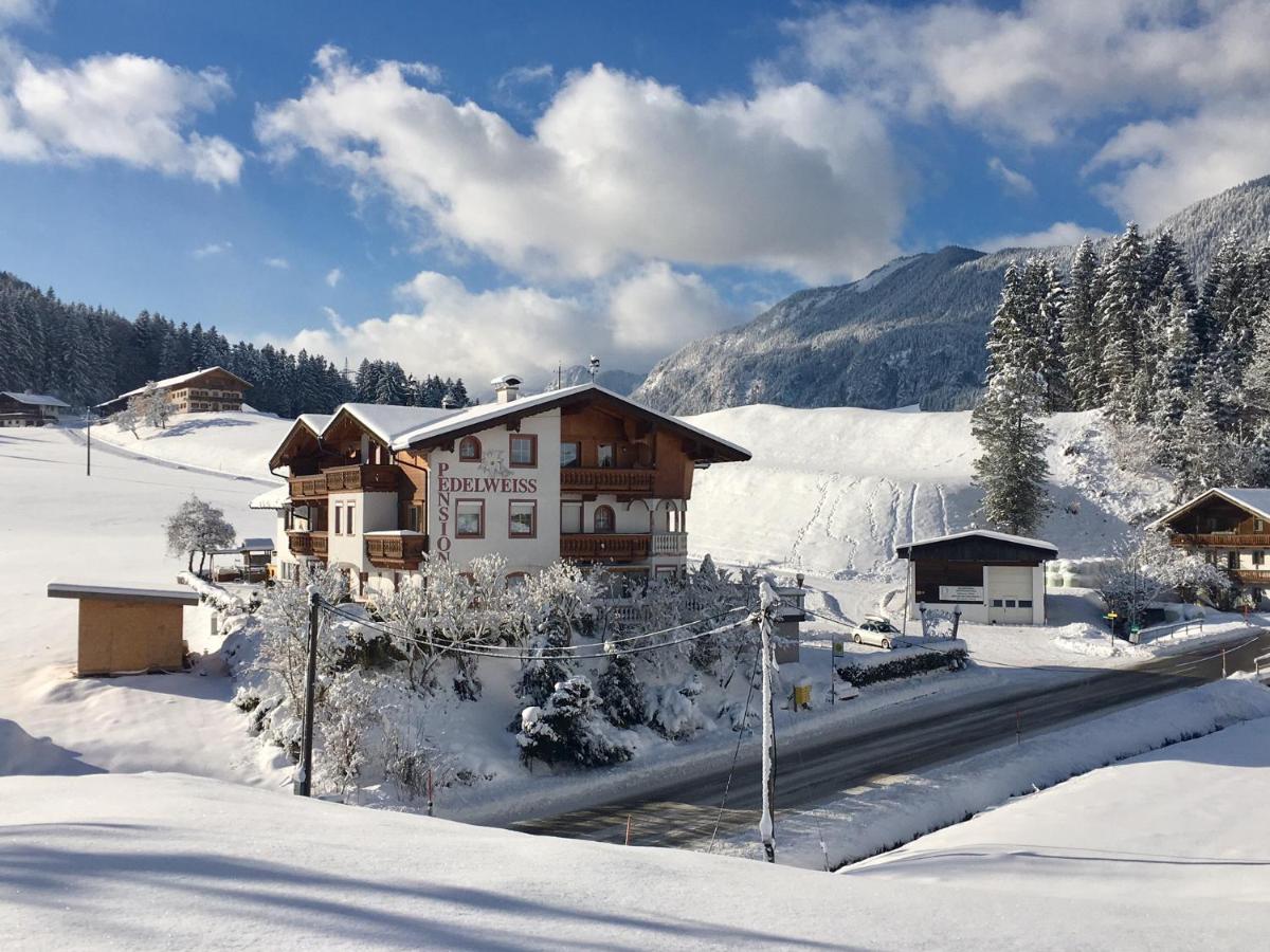 Pension Edelweiss - B&B Breitenbach am Inn