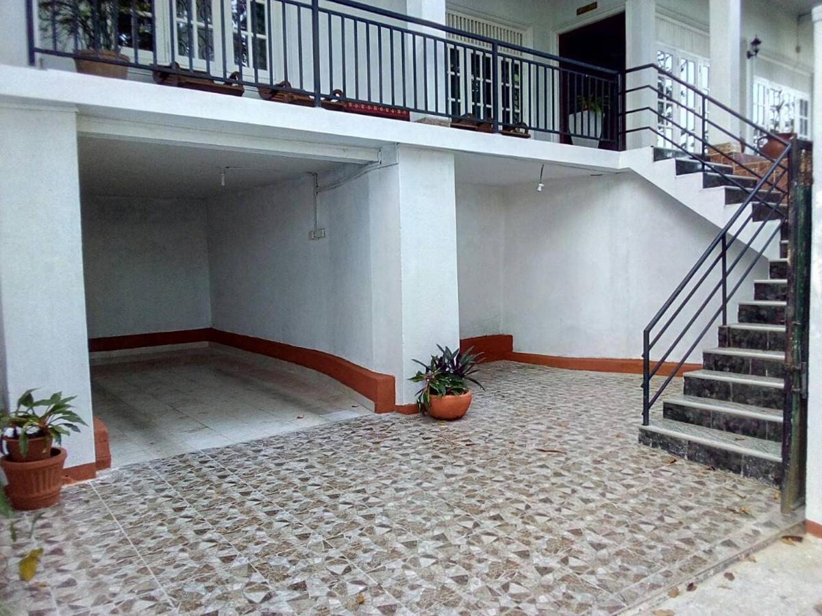 Kandy Hill Escape - B&B
