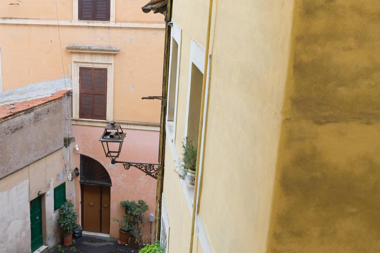 GuestART Monti Apartment - B&B Roma