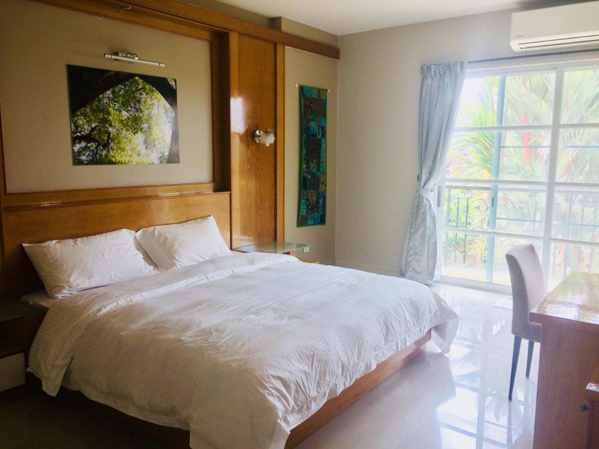 Quadruple Room with Private Bathroom