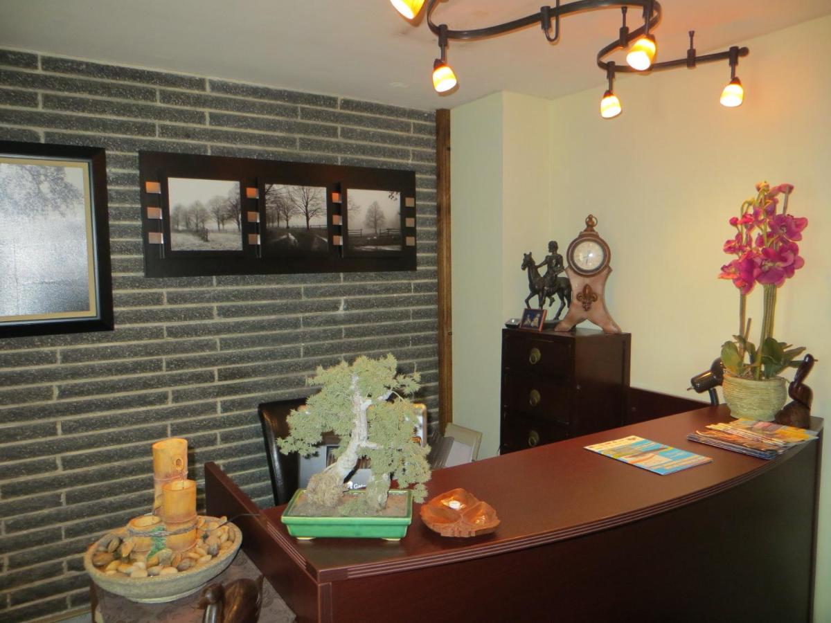 Cool Springs Inn - B&B Michigan City