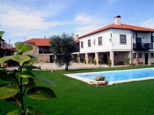 Casa do Meio do Povo - Turismo de Habitação - B&B Chaves