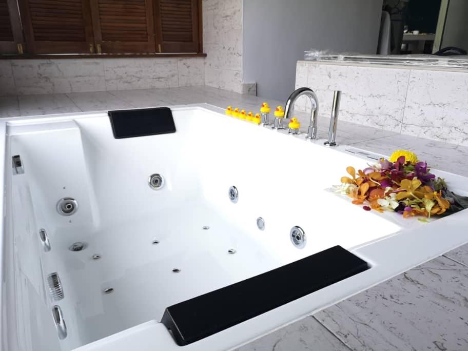 B&B Ampang - Nature Surrounded & Jacuzzi@KL City - Bed and Breakfast Ampang