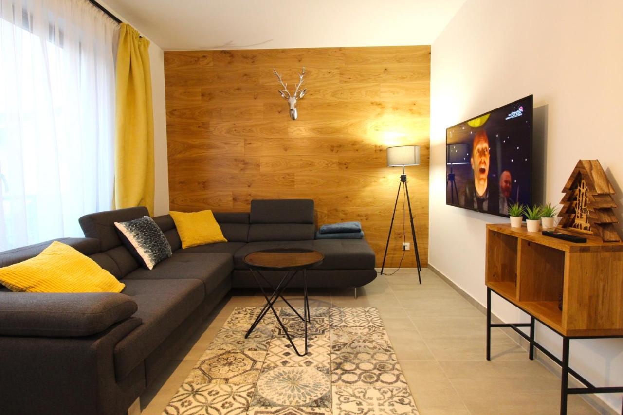 Apartamenty 11-go 26 i 22 Listopada by Royal Aparts