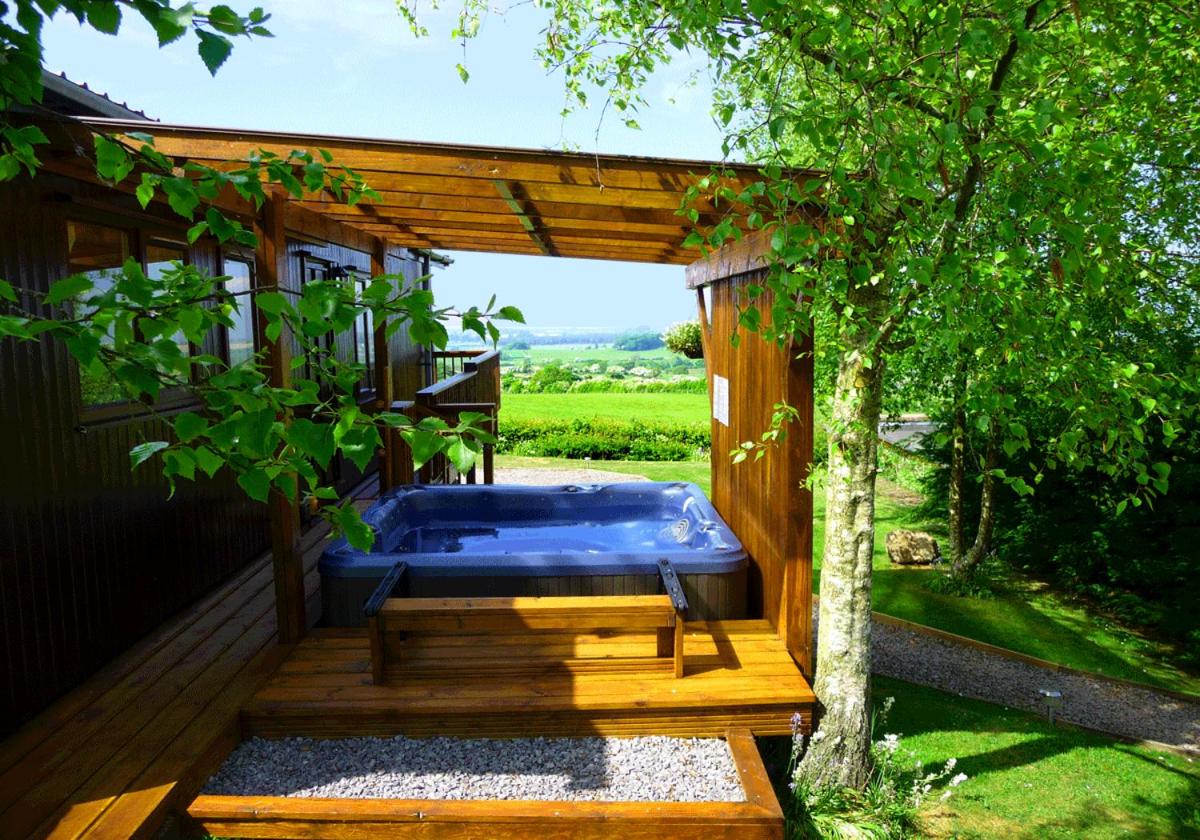 Limestone Lodges - B&B Bothel
